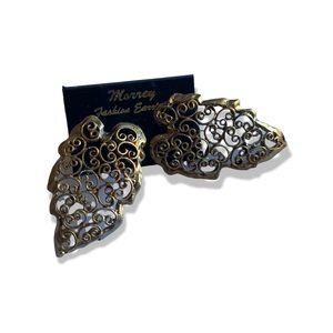 Leaf shaped filigree earrings 80s vintage